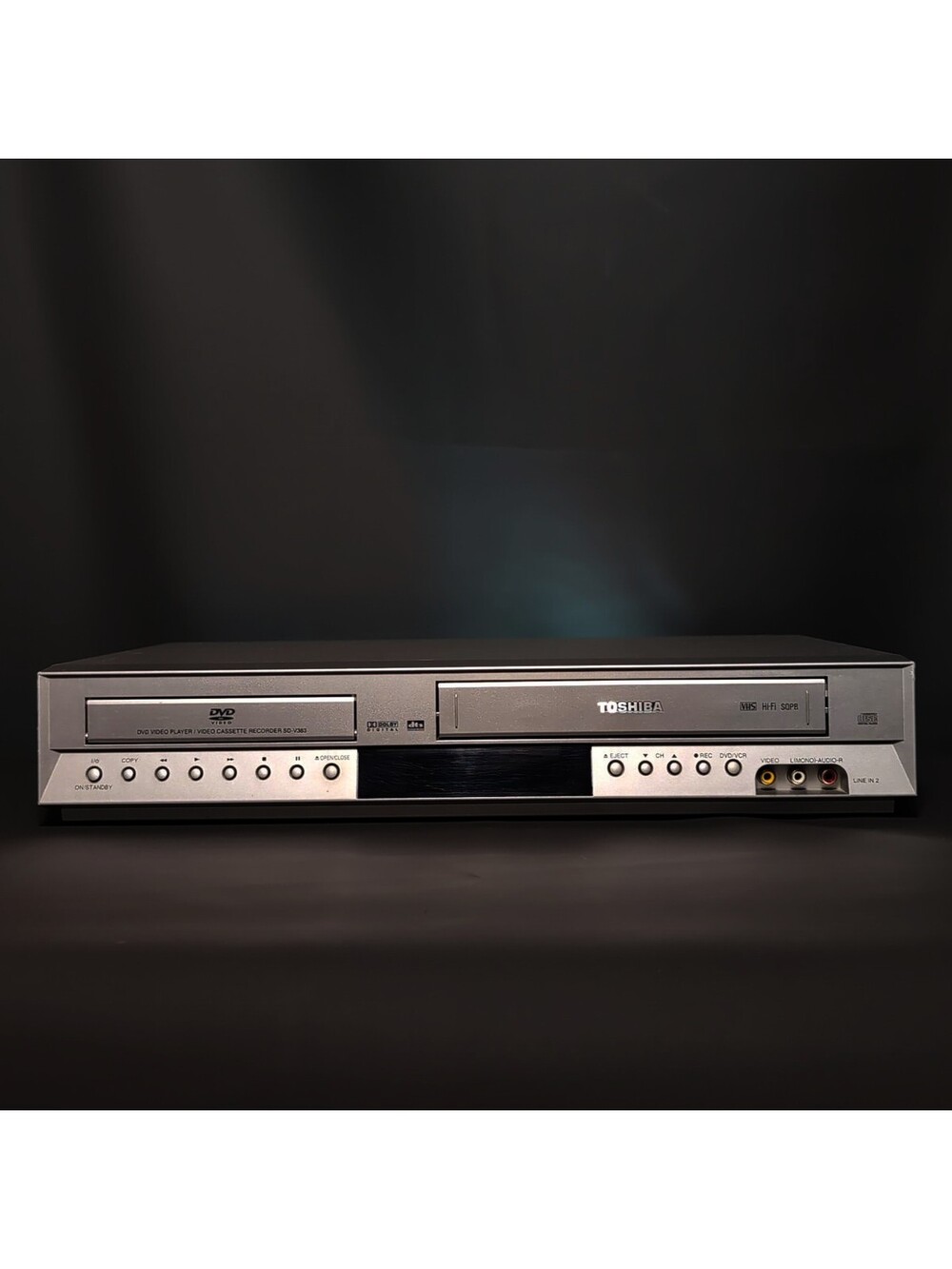Toshiba Sd-v383 Dvd Player/vcr Recorder^